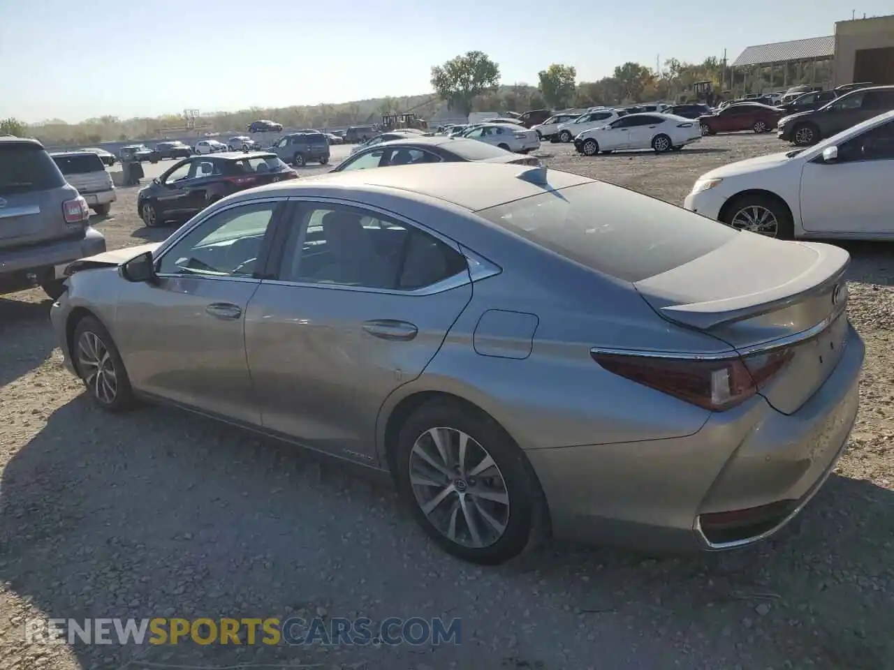 2 Photograph of a damaged car 58ADA1C11MU003582 LEXUS ES300 2021