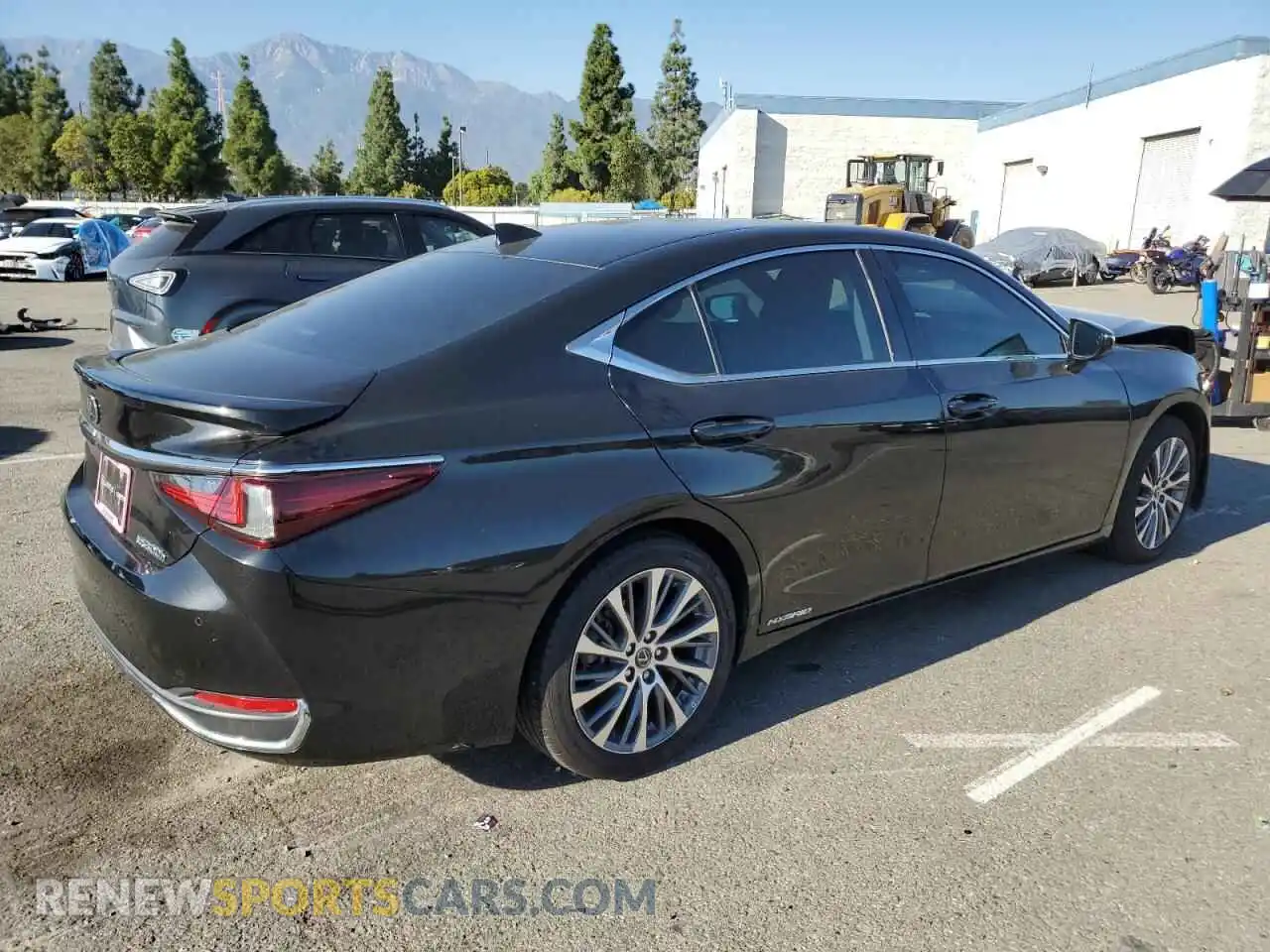 3 Фотография поврежденного автомобиля 58ADA1C11MU008958 LEXUS ES300 2021