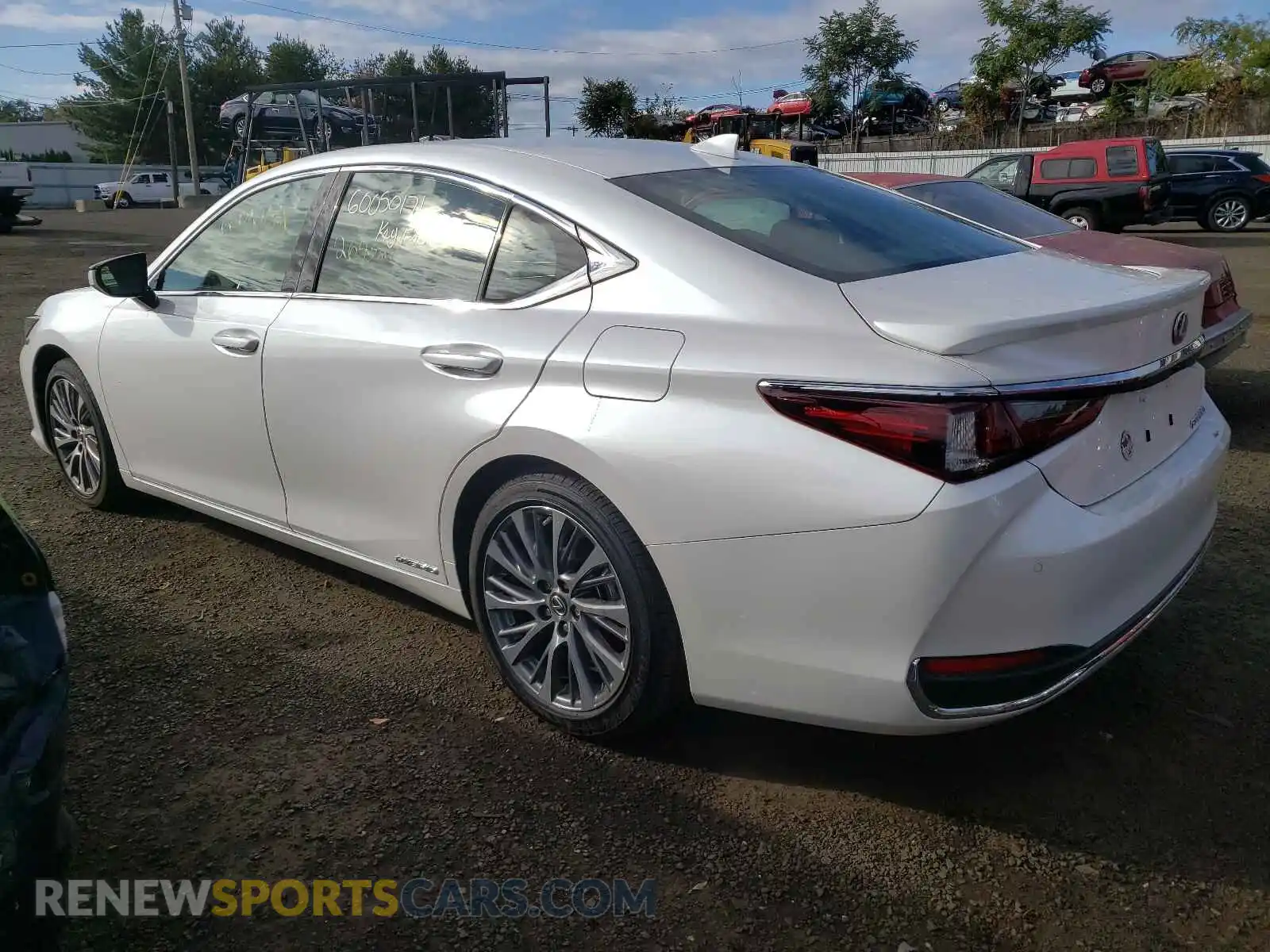 3 Photograph of a damaged car 58ADA1C12MU008287 LEXUS ES300 2021