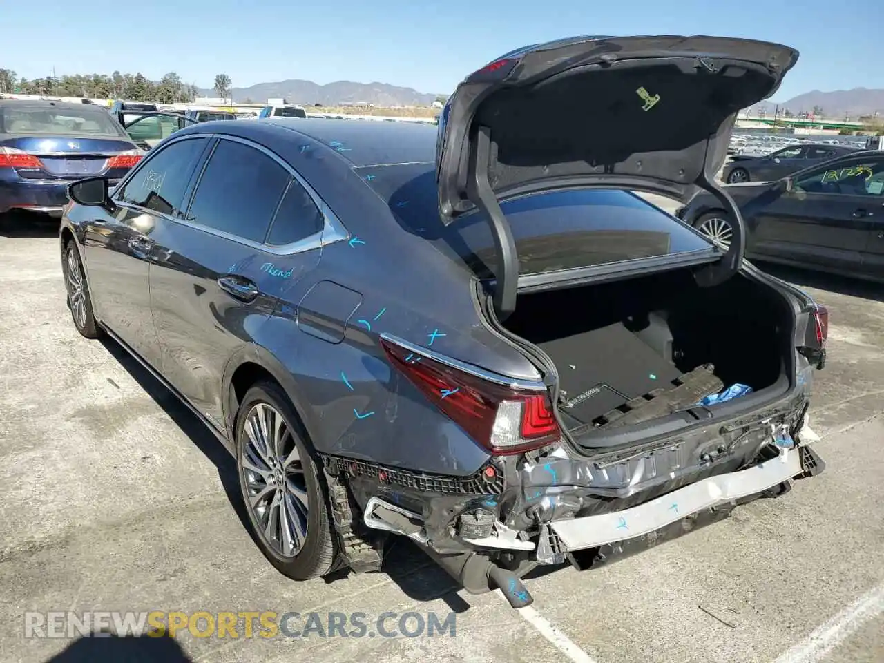 3 Photograph of a damaged car 58ADA1C15MU002757 LEXUS ES300 2021