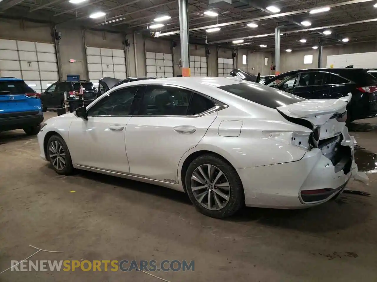 2 Photograph of a damaged car 58ADA1C15MU003911 LEXUS ES300 2021