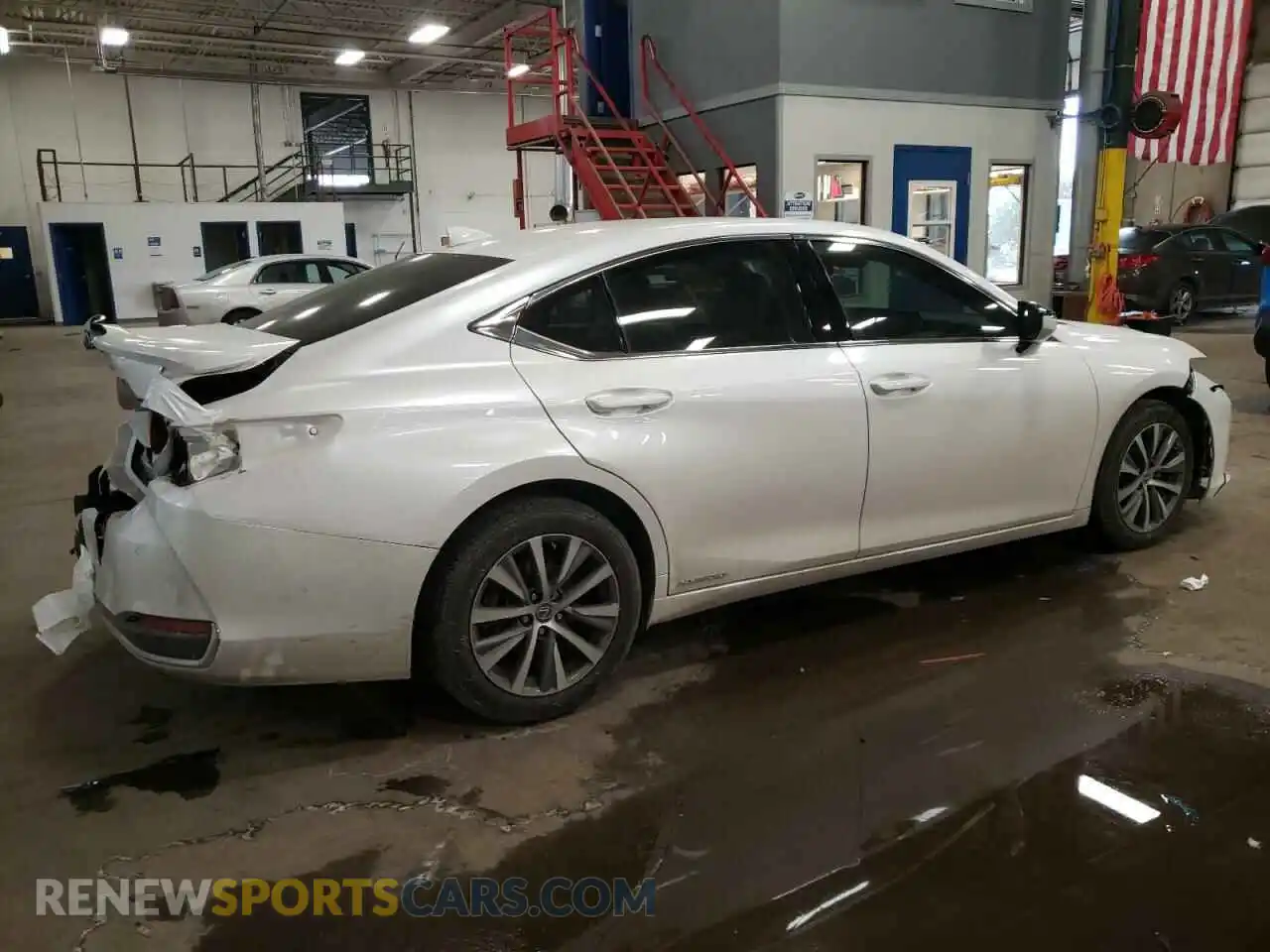 3 Photograph of a damaged car 58ADA1C15MU003911 LEXUS ES300 2021