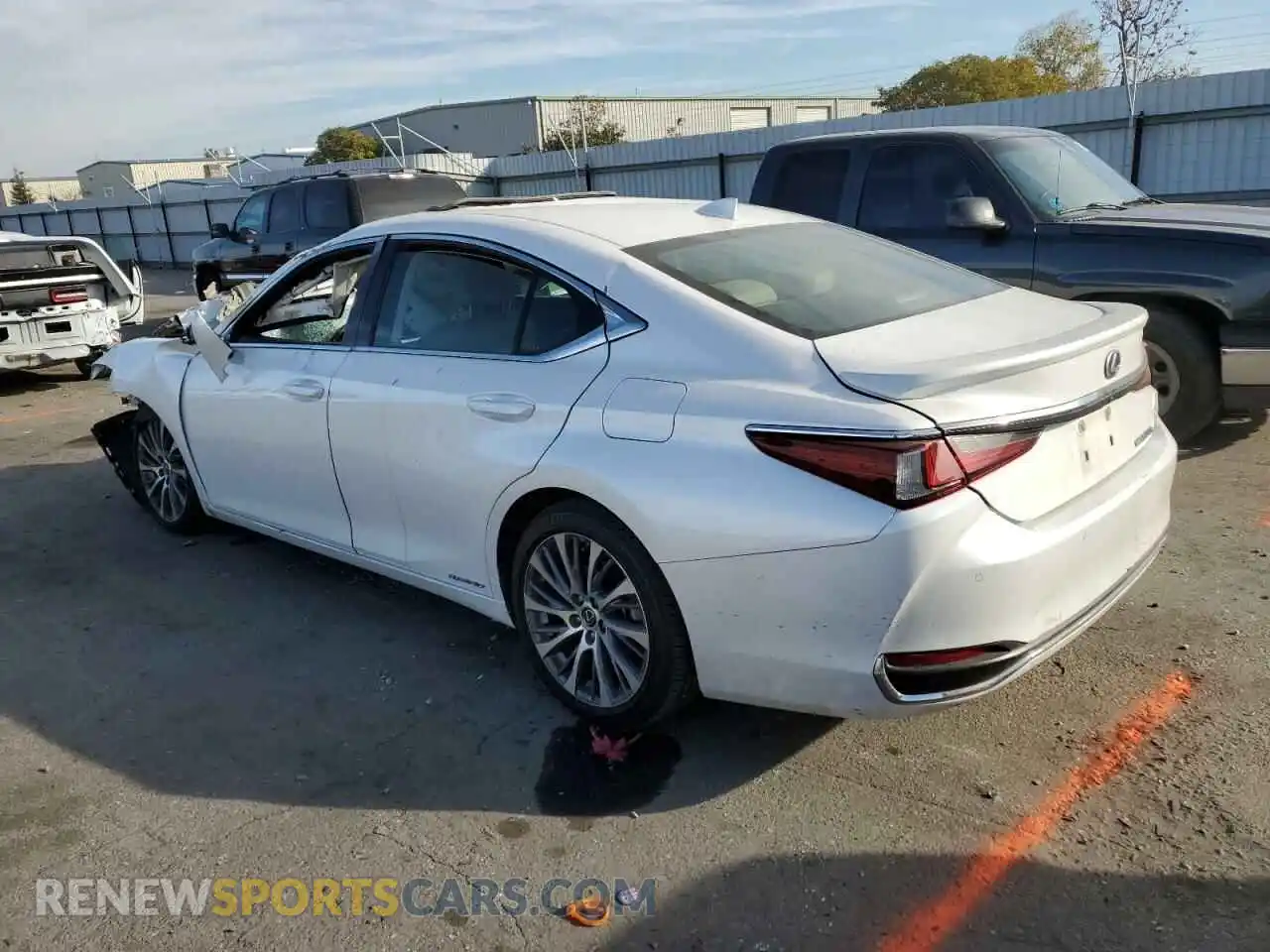 2 Photograph of a damaged car 58ADA1C15MU006386 LEXUS ES300 2021