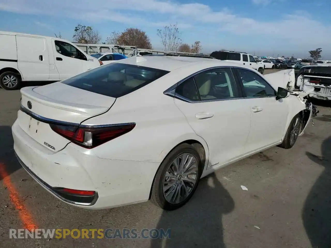 3 Photograph of a damaged car 58ADA1C15MU006386 LEXUS ES300 2021