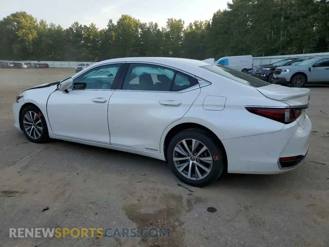 2 Photograph of a damaged car 58ADA1C16MU004551 LEXUS ES300 2021