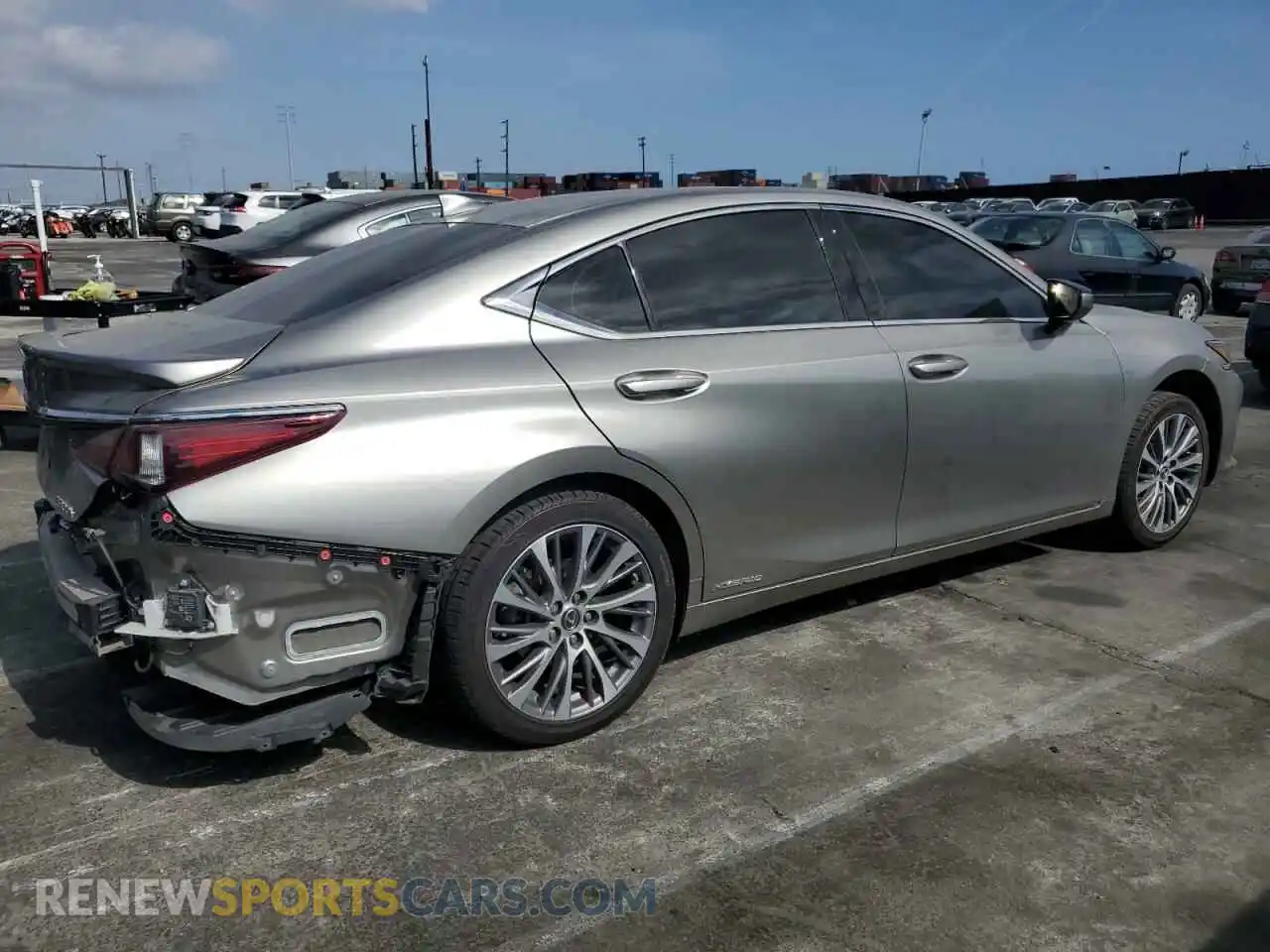 3 fotografías del automóvil dañado 58ADA1C18MU001585 LEXUS ES300 2021
