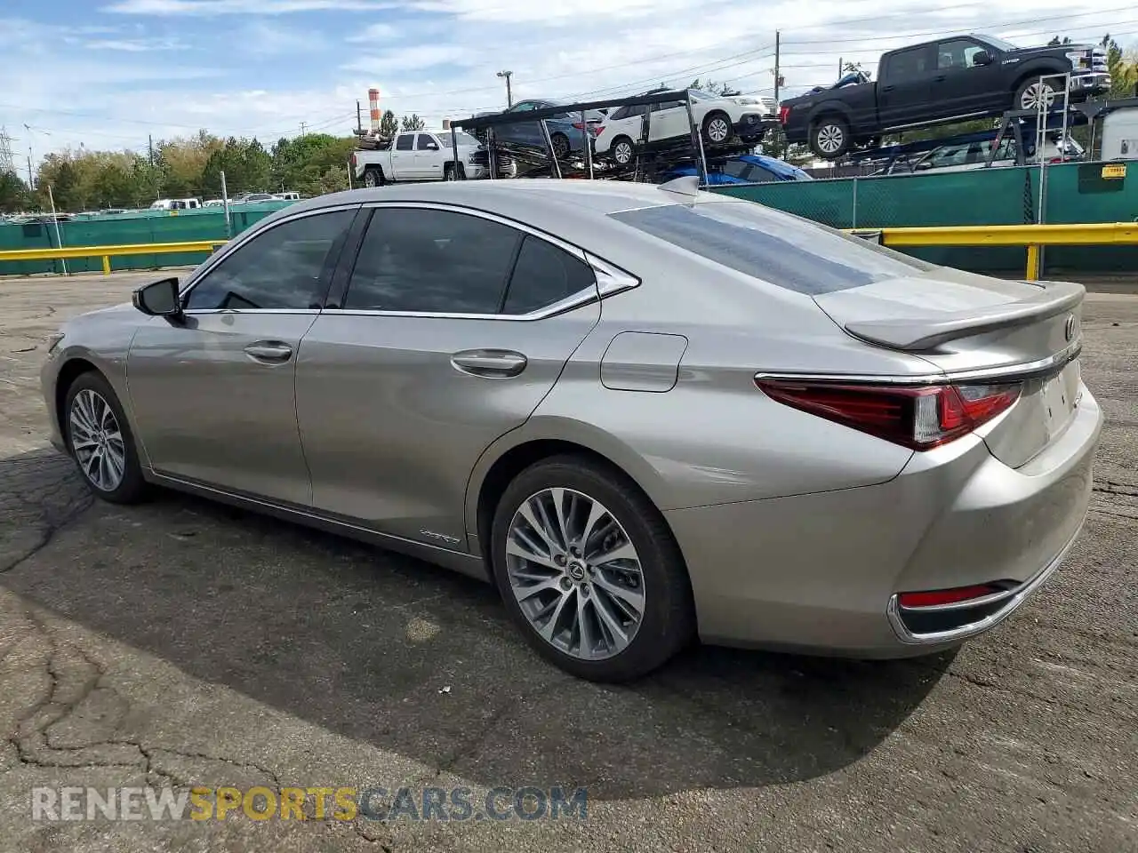 2 Photograph of a damaged car 58ADA1C18MU003157 LEXUS ES300 2021