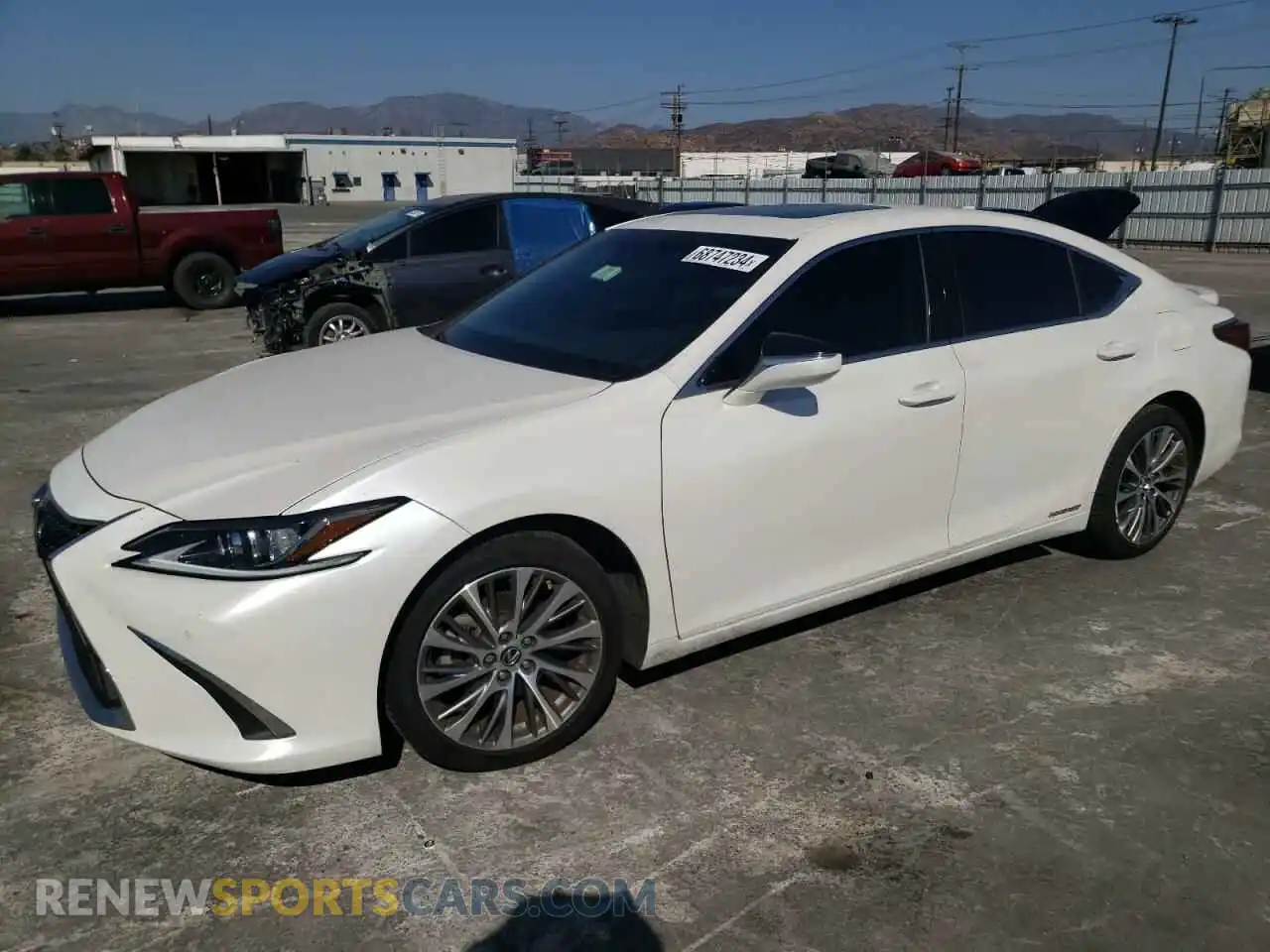 1 Photograph of a damaged car 58ADA1C18MU004860 LEXUS ES300 2021