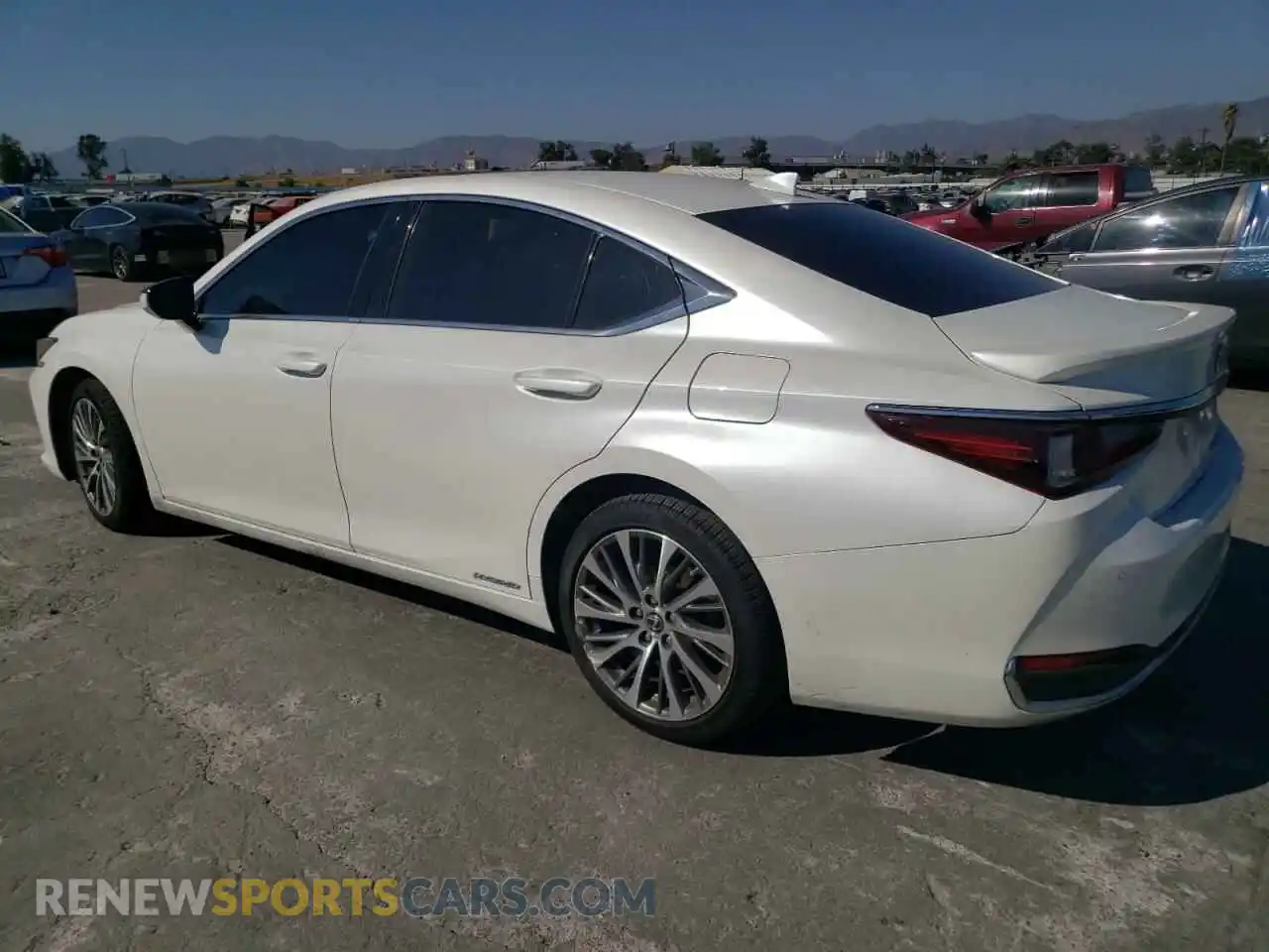 2 Photograph of a damaged car 58ADA1C18MU004860 LEXUS ES300 2021