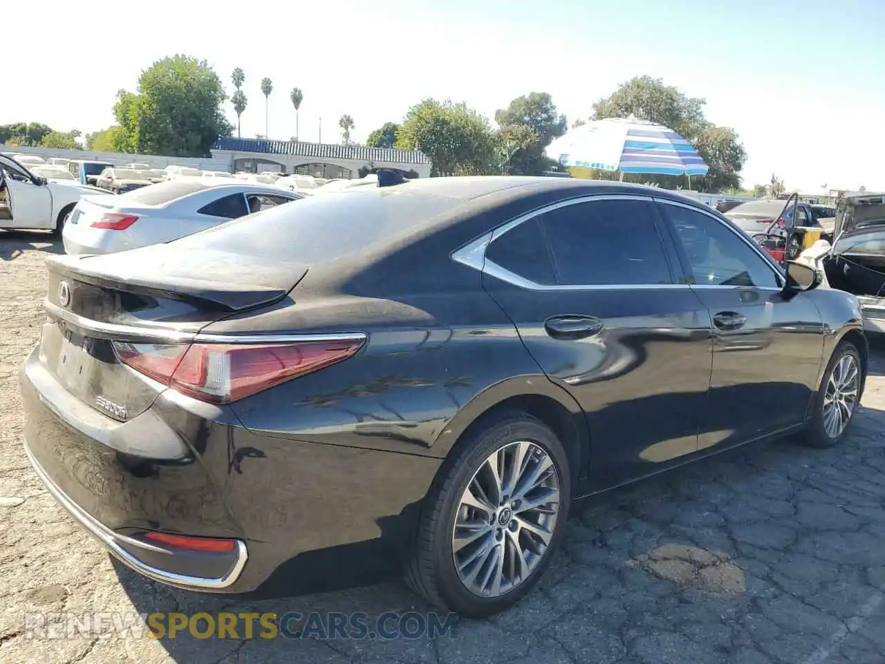 3 fotografías del automóvil dañado 58ADA1C19MU001613 LEXUS ES300 2021
