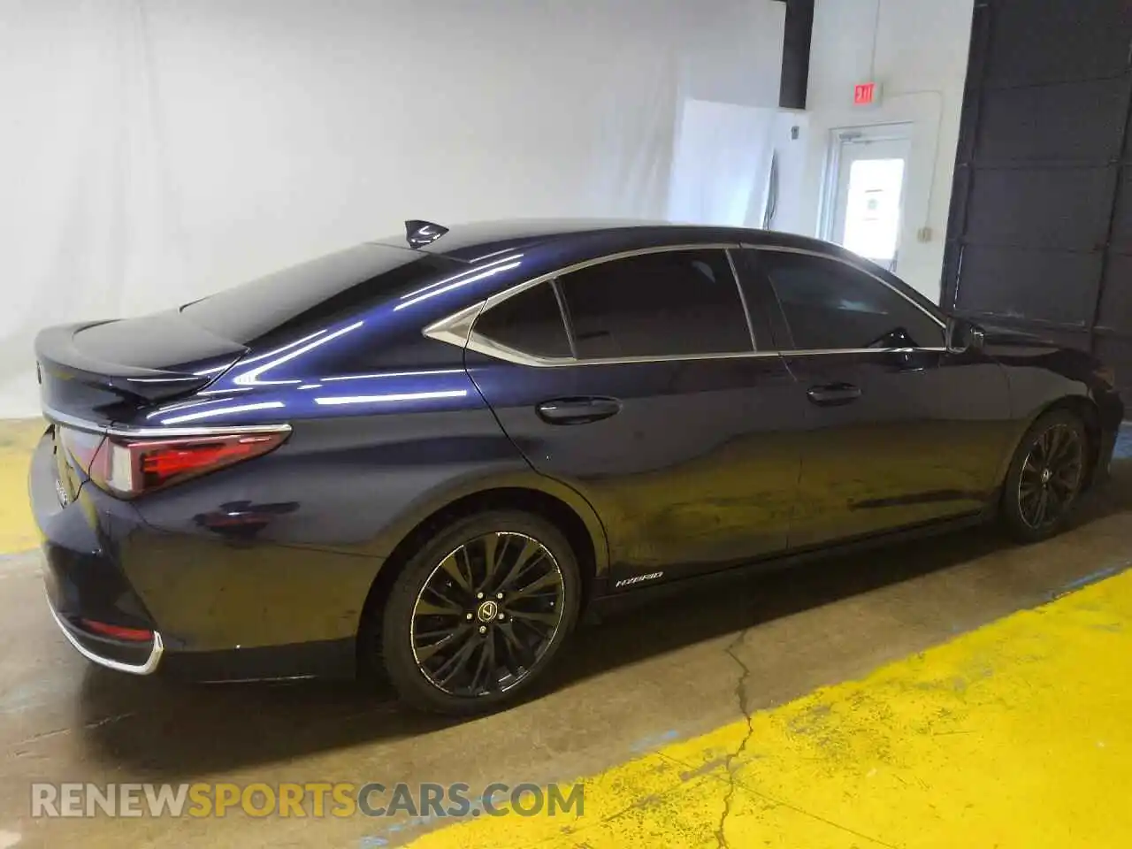 3 fotografías del automóvil dañado 58ADA1C19MU005418 LEXUS ES300 2021