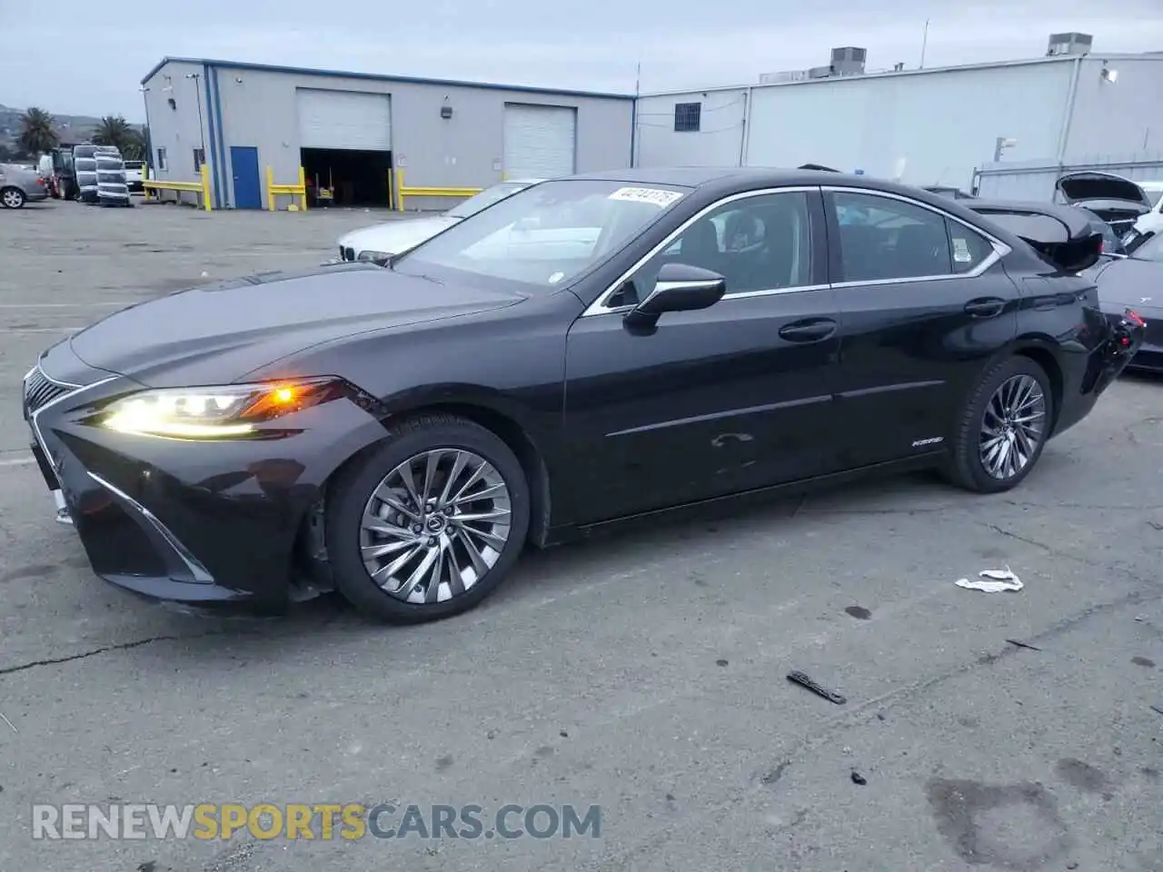 1 Photograph of a damaged car 58AEA1C13MU010134 LEXUS ES300 2021