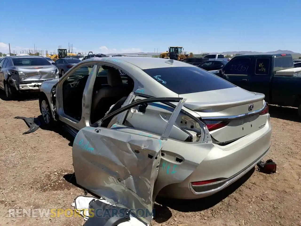 3 Photograph of a damaged car 58AEA1C16MU011200 LEXUS ES300 2021
