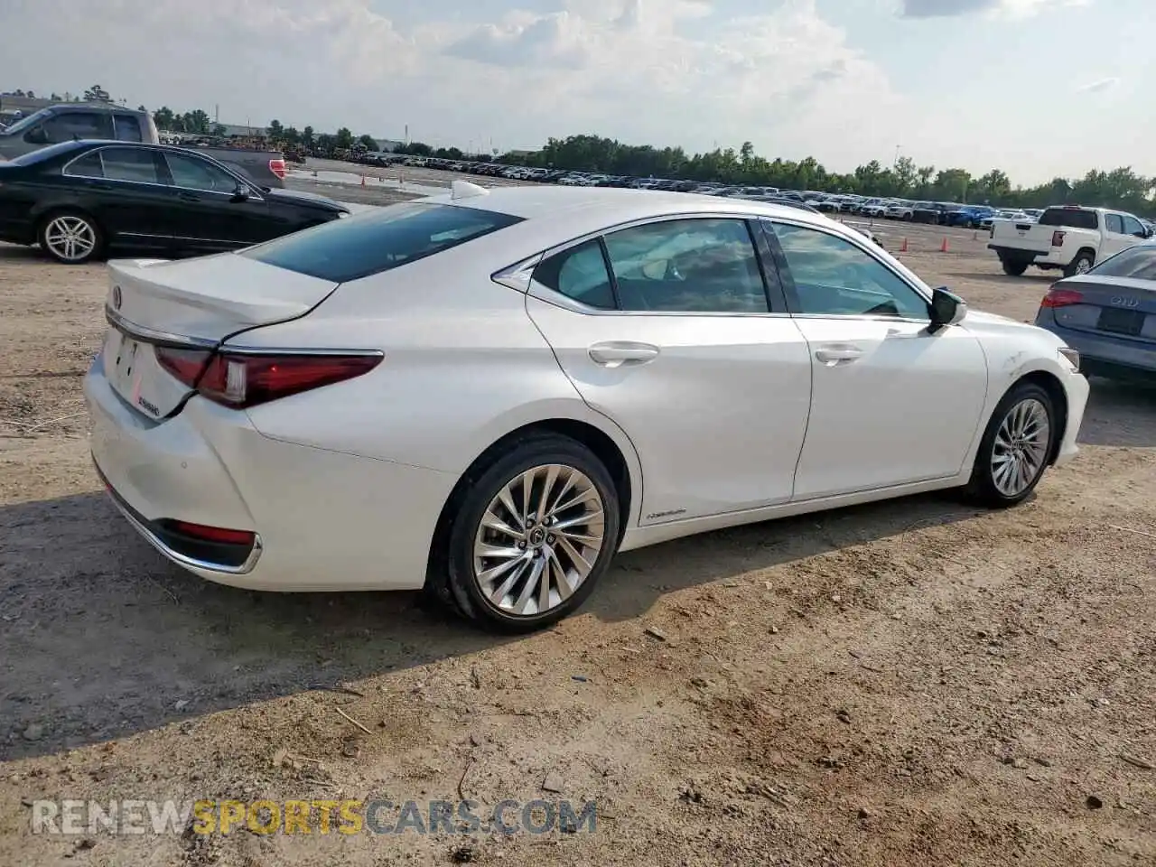 3 Photograph of a damaged car 58AEA1C1XMU010695 LEXUS ES300 2021