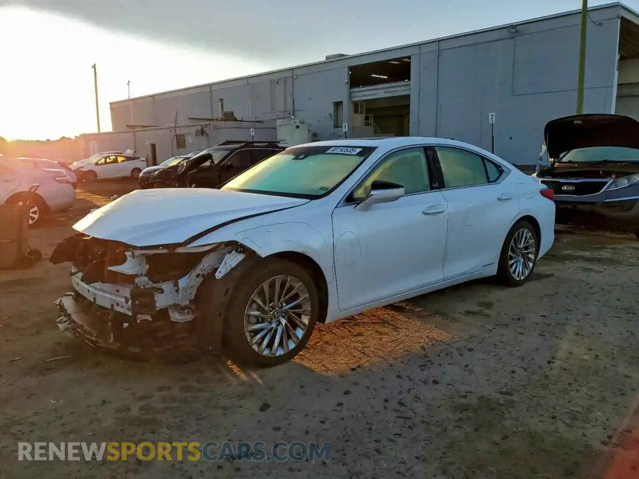 1 Photograph of a damaged car 58AEA1C1XMU012897 LEXUS ES300 2021