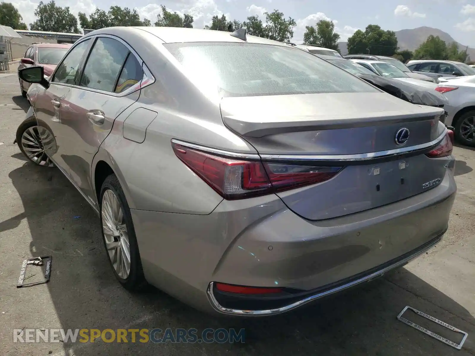 3 Photograph of a damaged car 58AFA1C19MU003435 LEXUS ES300 2021