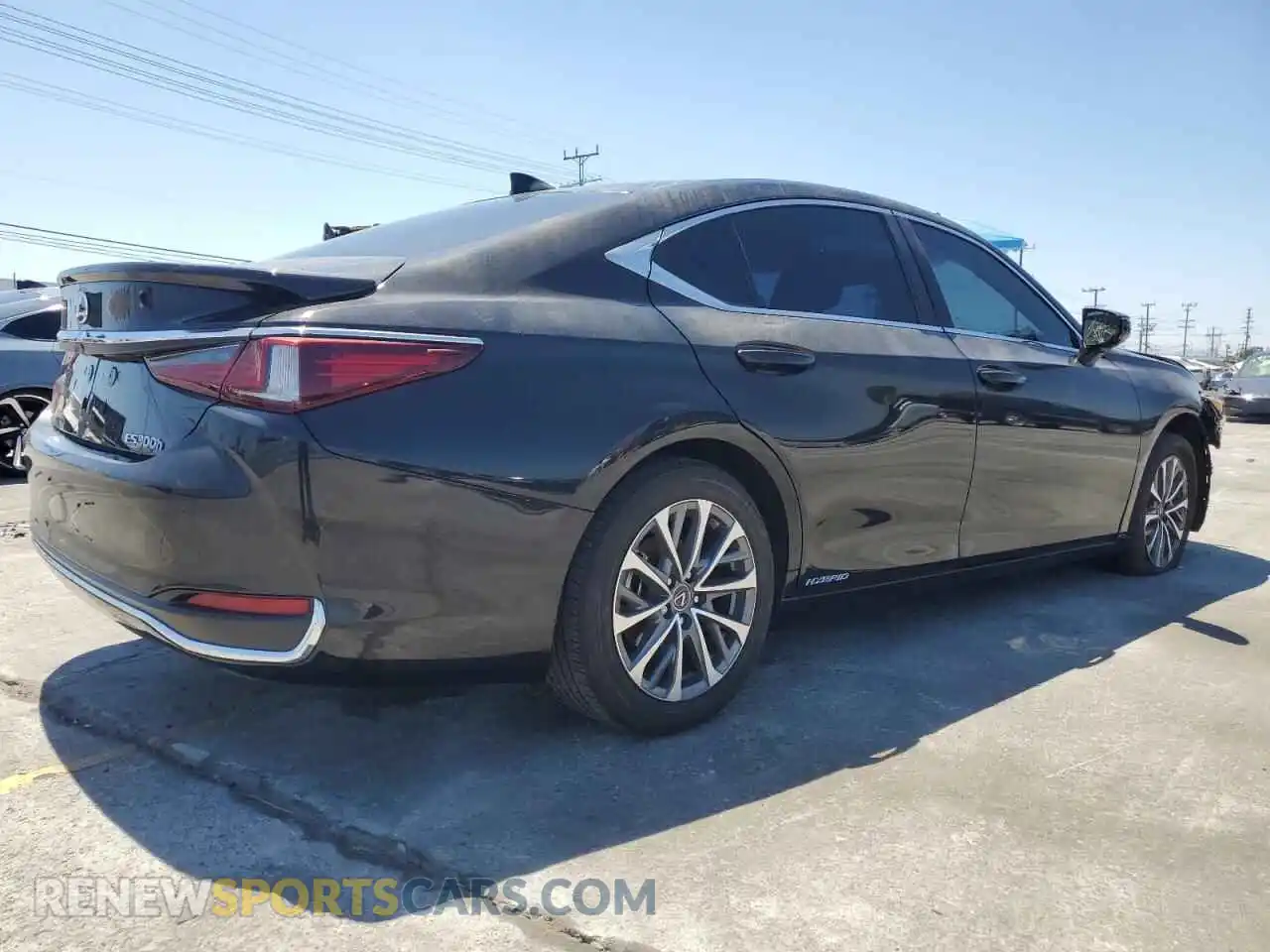 3 Photograph of a damaged car 58ACA1C14NU024309 LEXUS ES300 2022