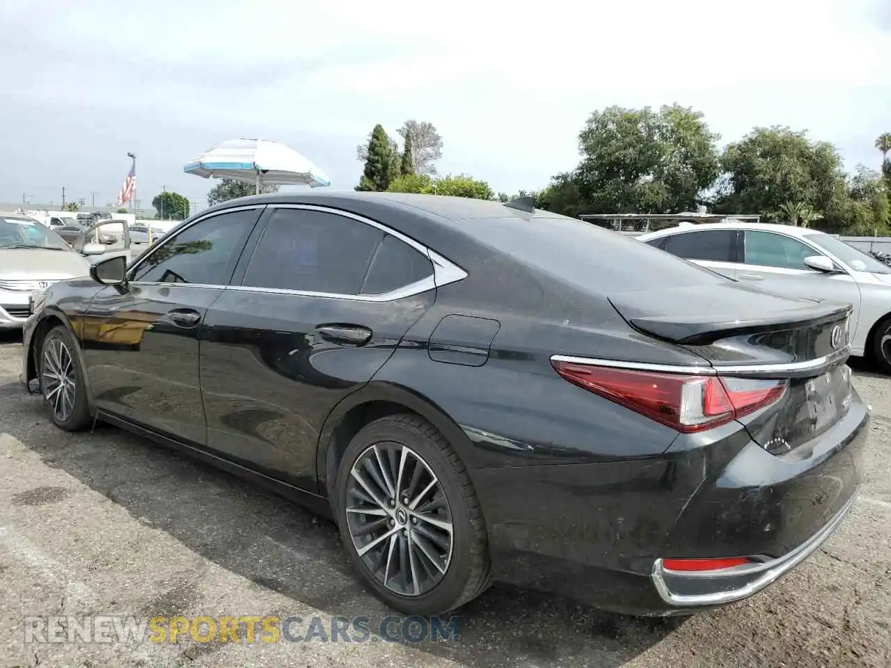 2 Фотография поврежденного автомобиля 58ADA1C12NU017931 LEXUS ES300 2022