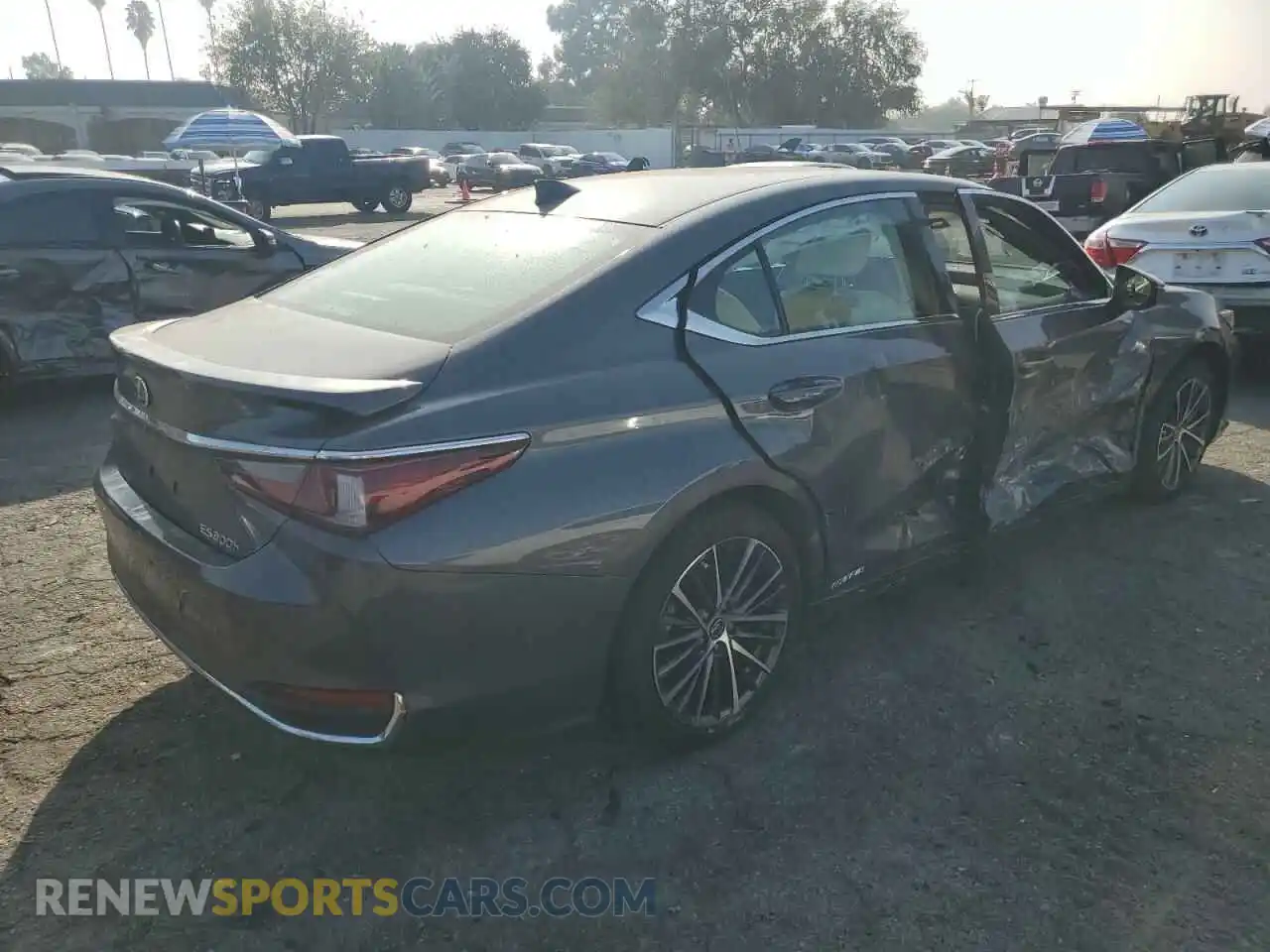 3 Photograph of a damaged car 58ADA1C13NU015833 LEXUS ES300 2022