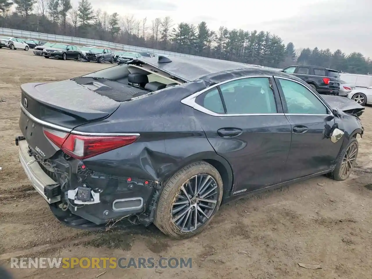 3 Photograph of a damaged car 58ADA1C17NU020047 LEXUS ES300 2022