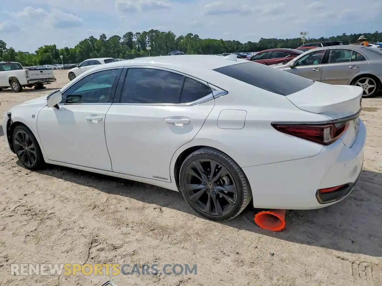 2 Фотография поврежденного автомобиля 58AGA1C16NU025608 LEXUS ES300 2022