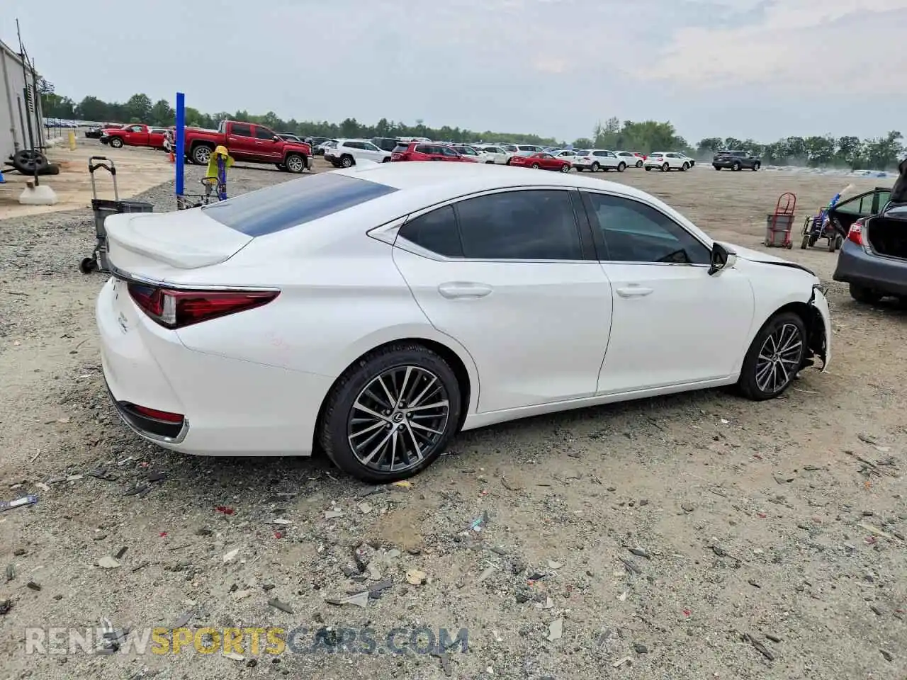 3 Photograph of a damaged car 58ADA1C14PU027329 LEXUS ES300 2023