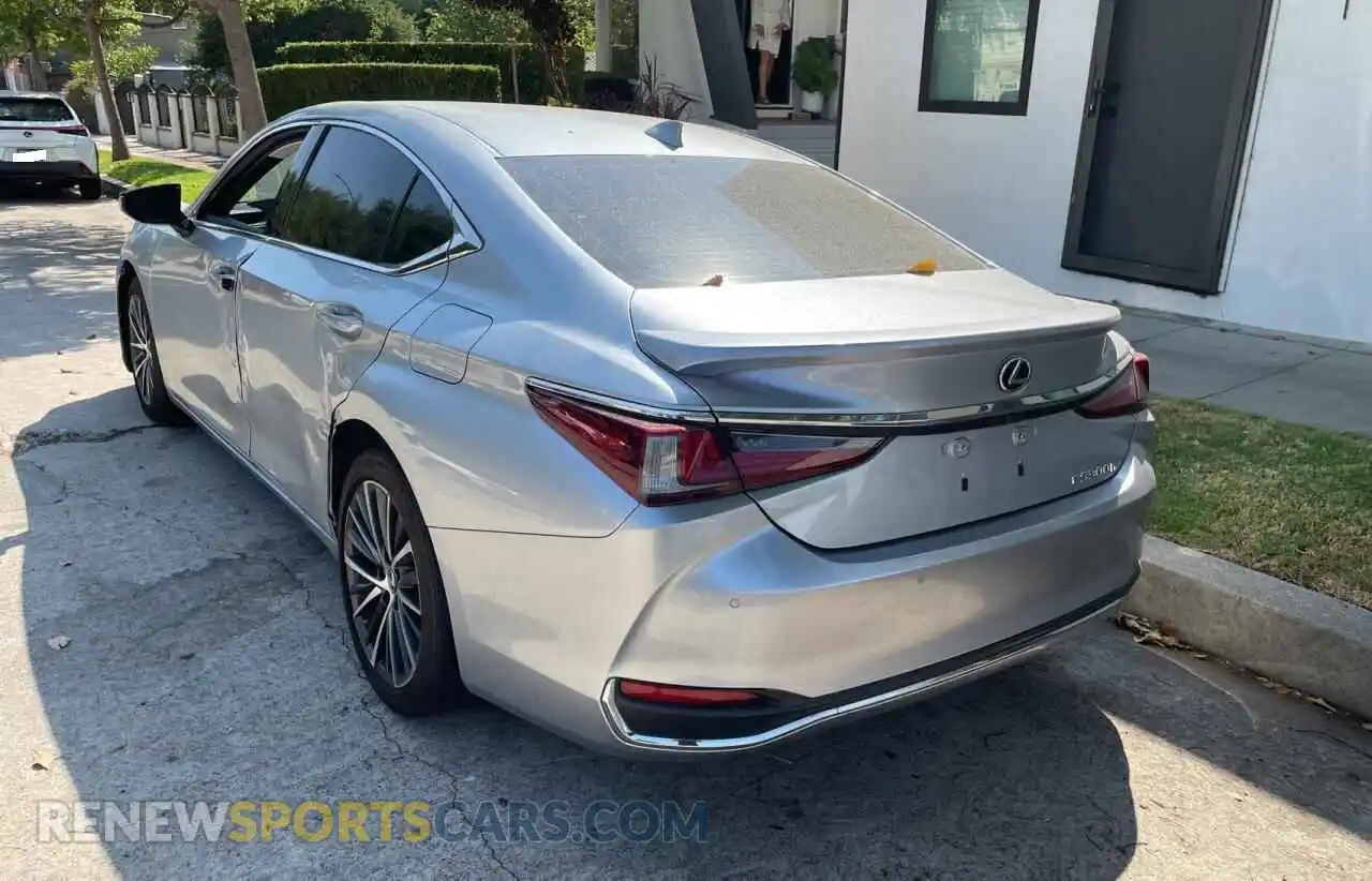 3 Photograph of a damaged car 58ADA1C16PU036680 LEXUS ES300 2023