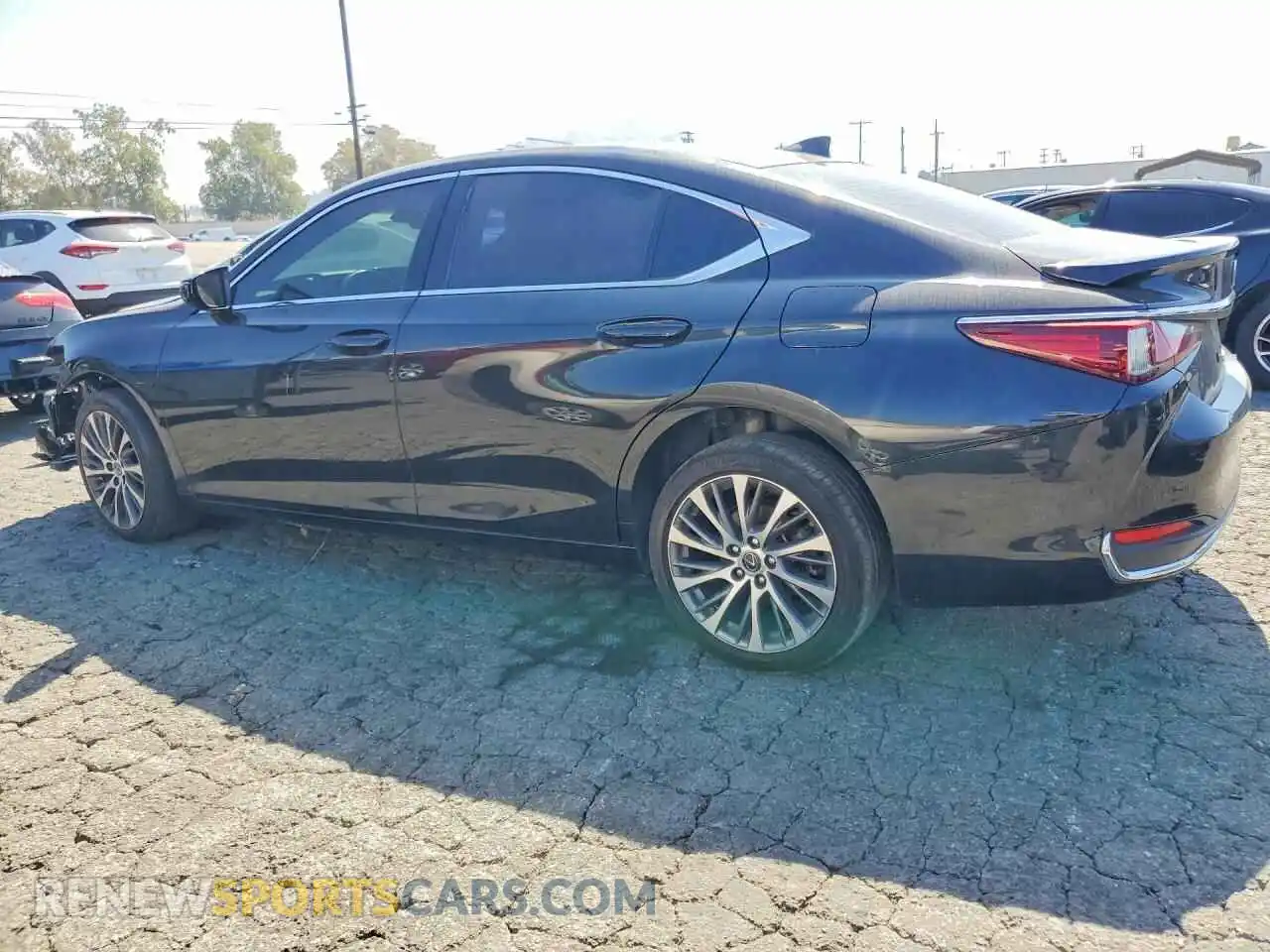 2 fotografías del automóvil dañado 58ADA1C1XPU029540 LEXUS ES300 2023