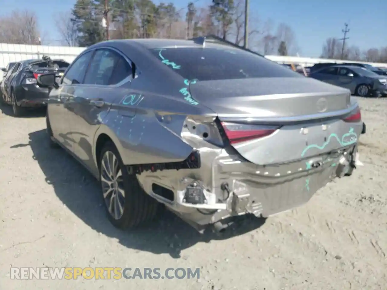 3 fotografías del automóvil dañado 58ABZ1B10KU014121 LEXUS ES350 2019