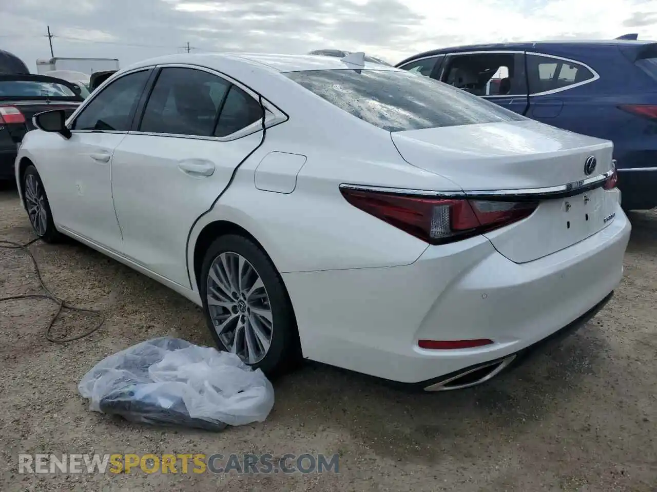 2 Photograph of a damaged car 58ABZ1B10KU047197 LEXUS ES350 2019
