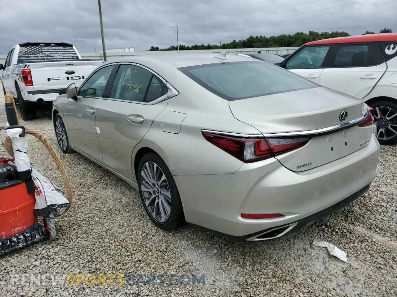 2 Photograph of a damaged car 58ABZ1B11KU026603 LEXUS ES350 2019