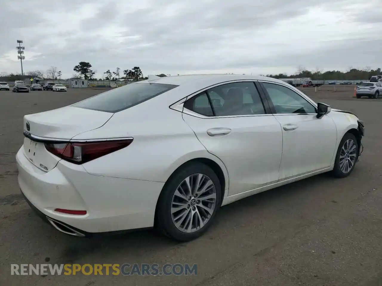 3 Photograph of a damaged car 58ABZ1B11KU027220 LEXUS ES350 2019
