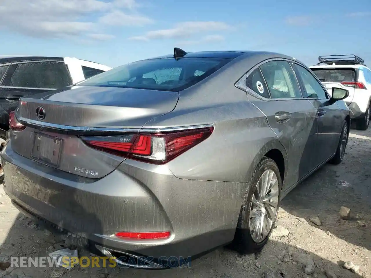 3 Photograph of a damaged car 58ABZ1B12KU009454 LEXUS ES350 2019
