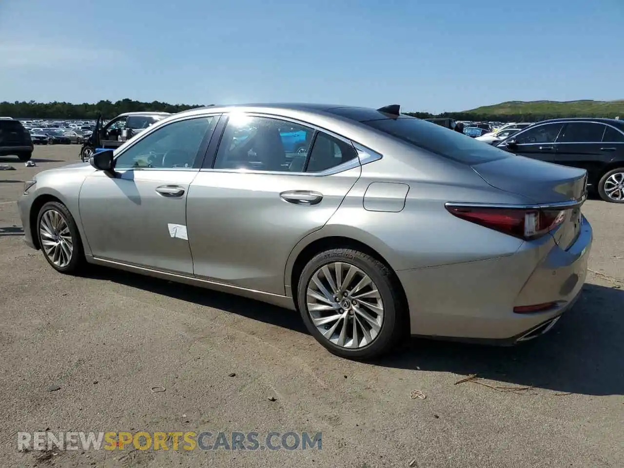 2 Photograph of a damaged car 58ABZ1B12KU017702 LEXUS ES350 2019