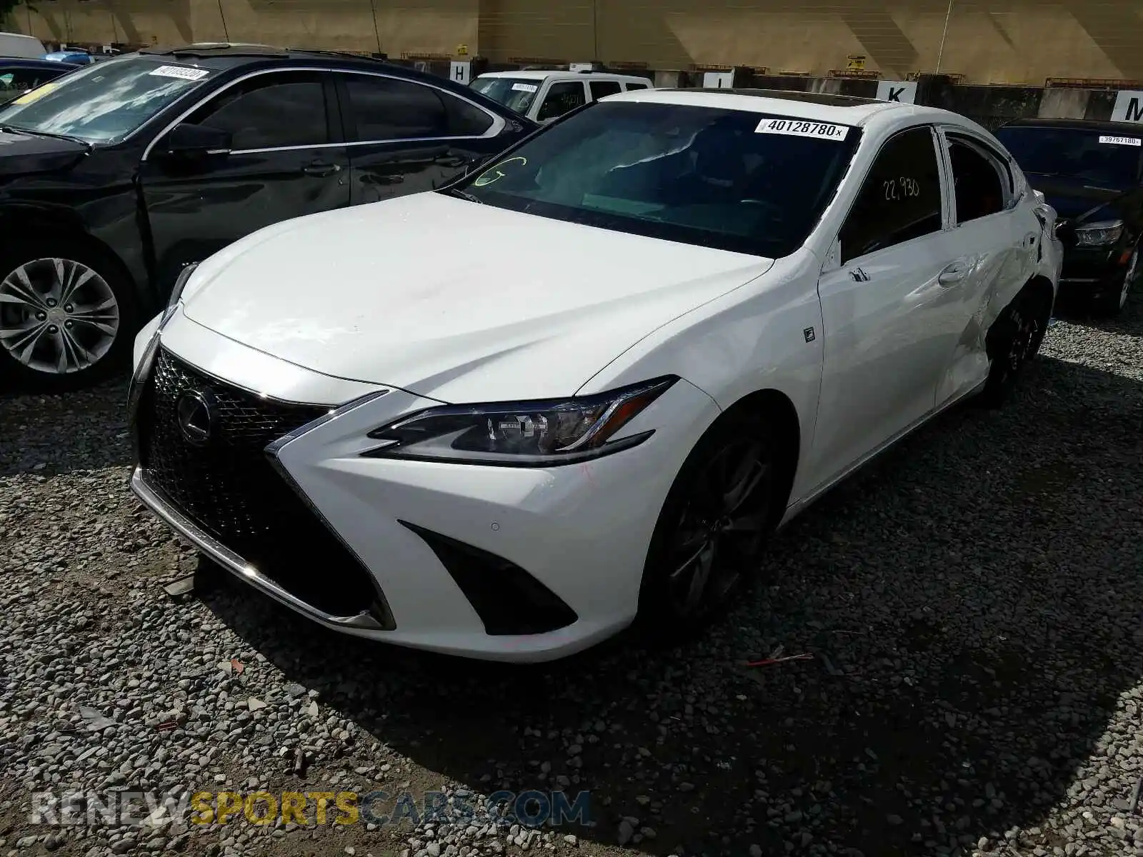 2 Photograph of a damaged car 58ABZ1B13KU008605 LEXUS ES350 2019