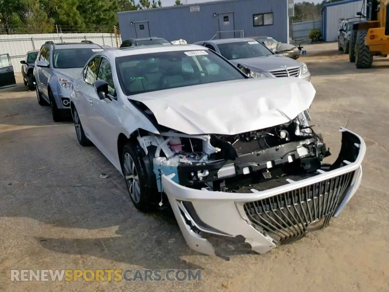 1 Photograph of a damaged car 58ABZ1B13KU018129 LEXUS ES350 2019