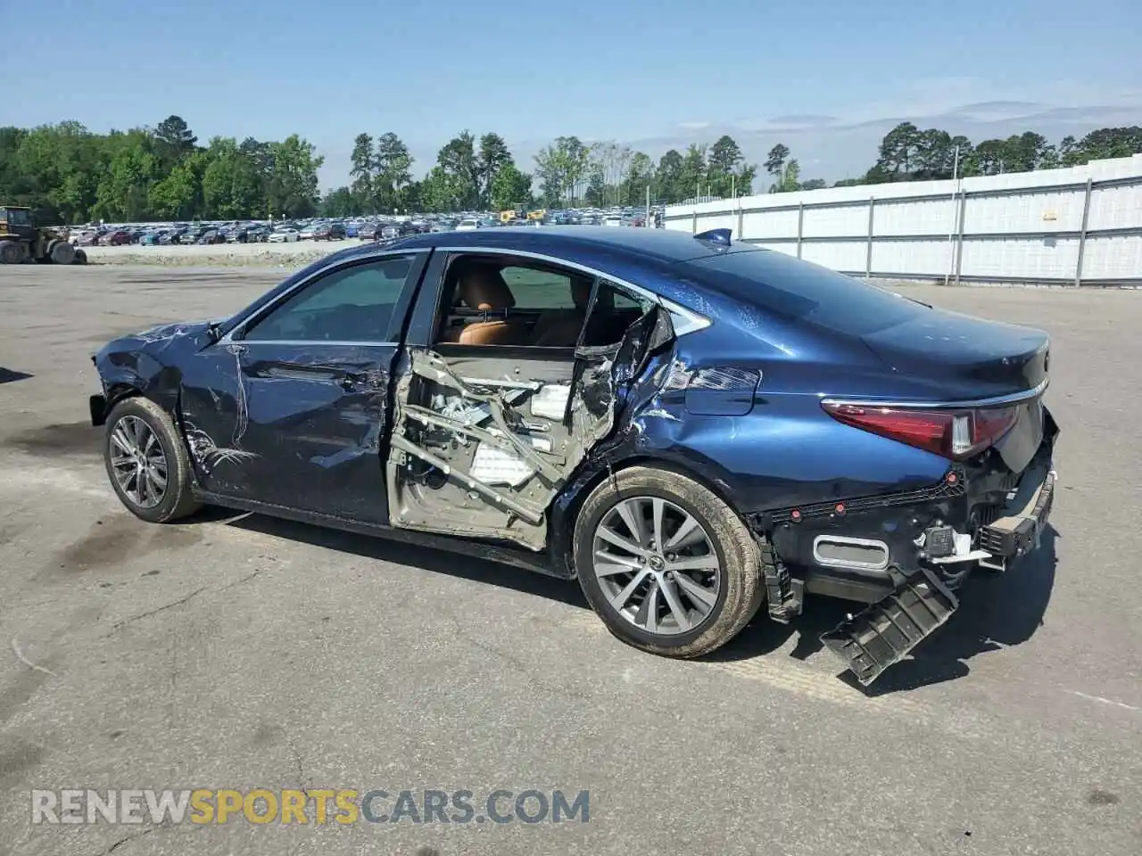 2 Photograph of a damaged car 58ABZ1B14KU046974 LEXUS ES350 2019
