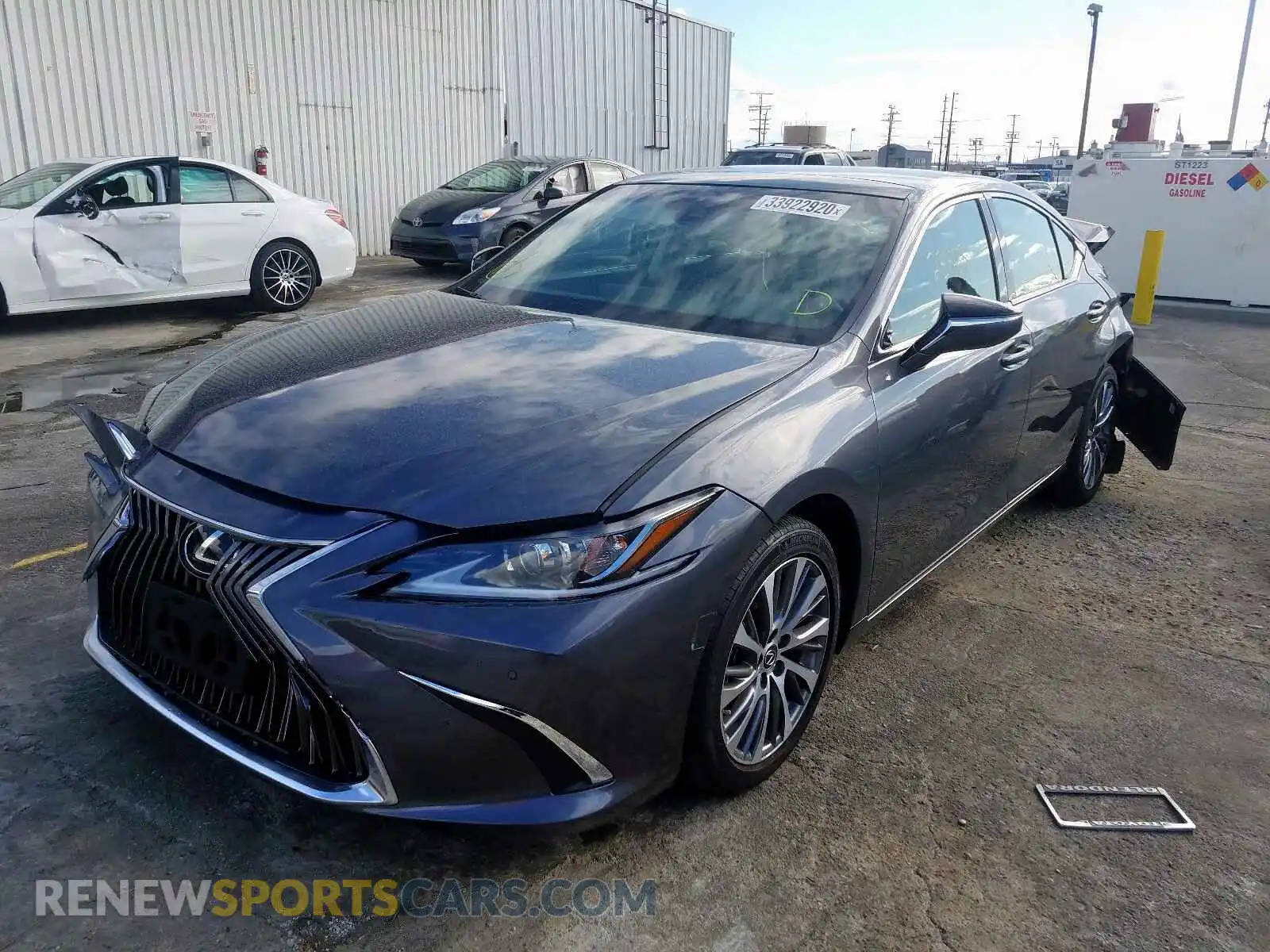 2 Photograph of a damaged car 58ABZ1B15KU019802 LEXUS ES350 2019