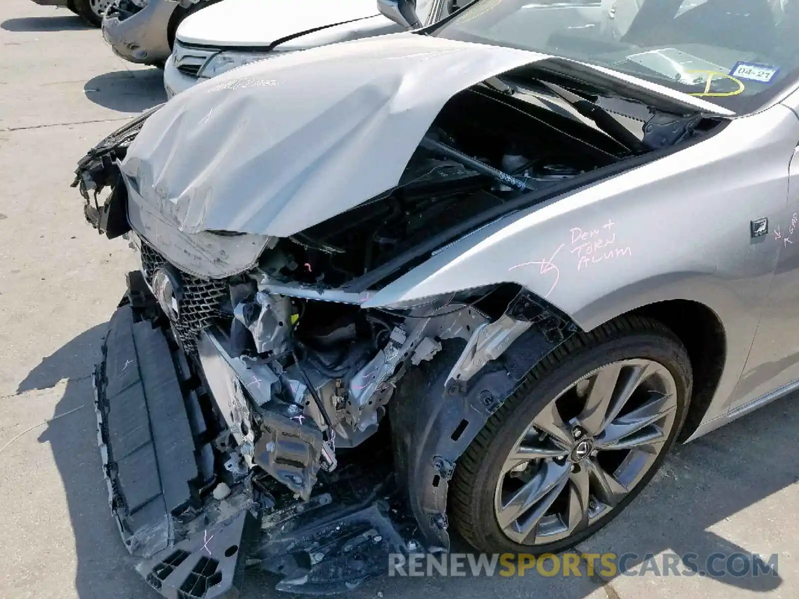 9 Photograph of a damaged car 58ABZ1B15KU032467 LEXUS ES350 2019