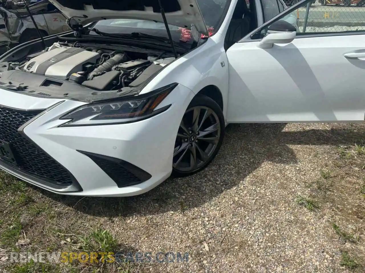1 Photograph of a damaged car 58ABZ1B16KU002779 LEXUS ES350 2019
