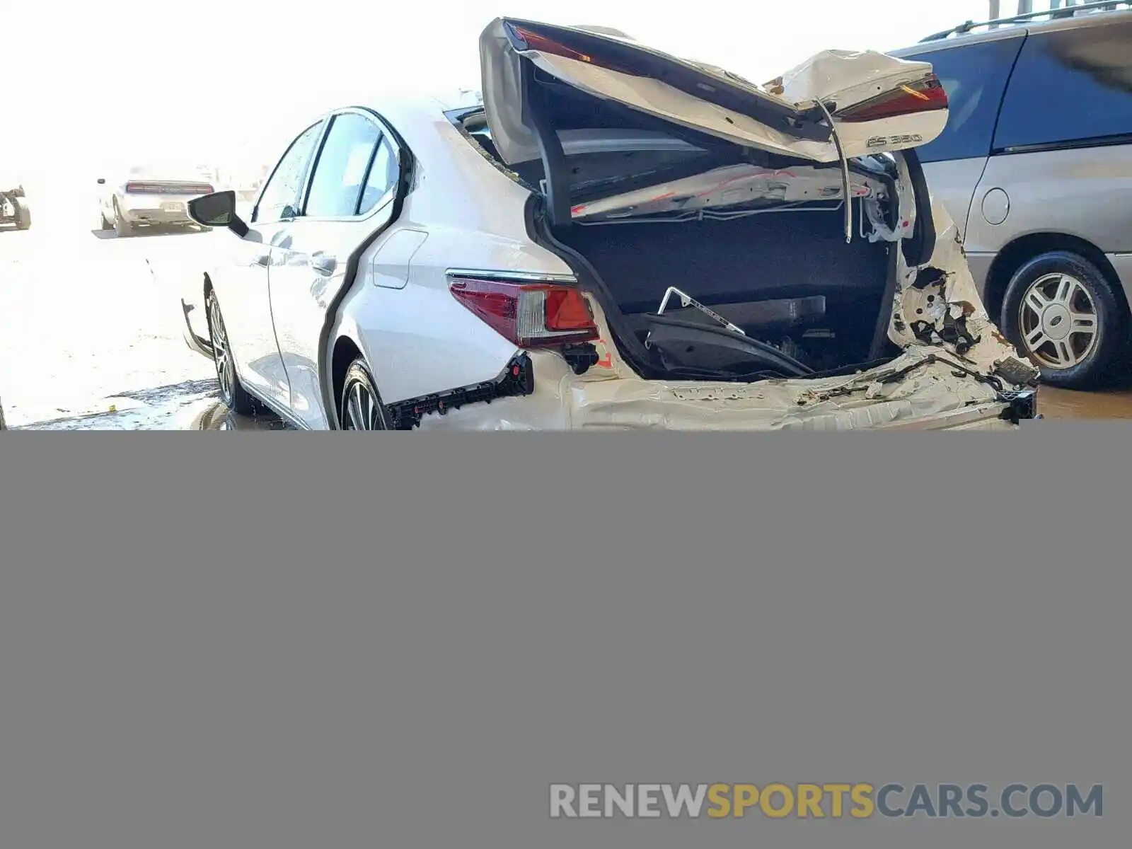 3 Photograph of a damaged car 58ABZ1B16KU004516 LEXUS ES350 2019