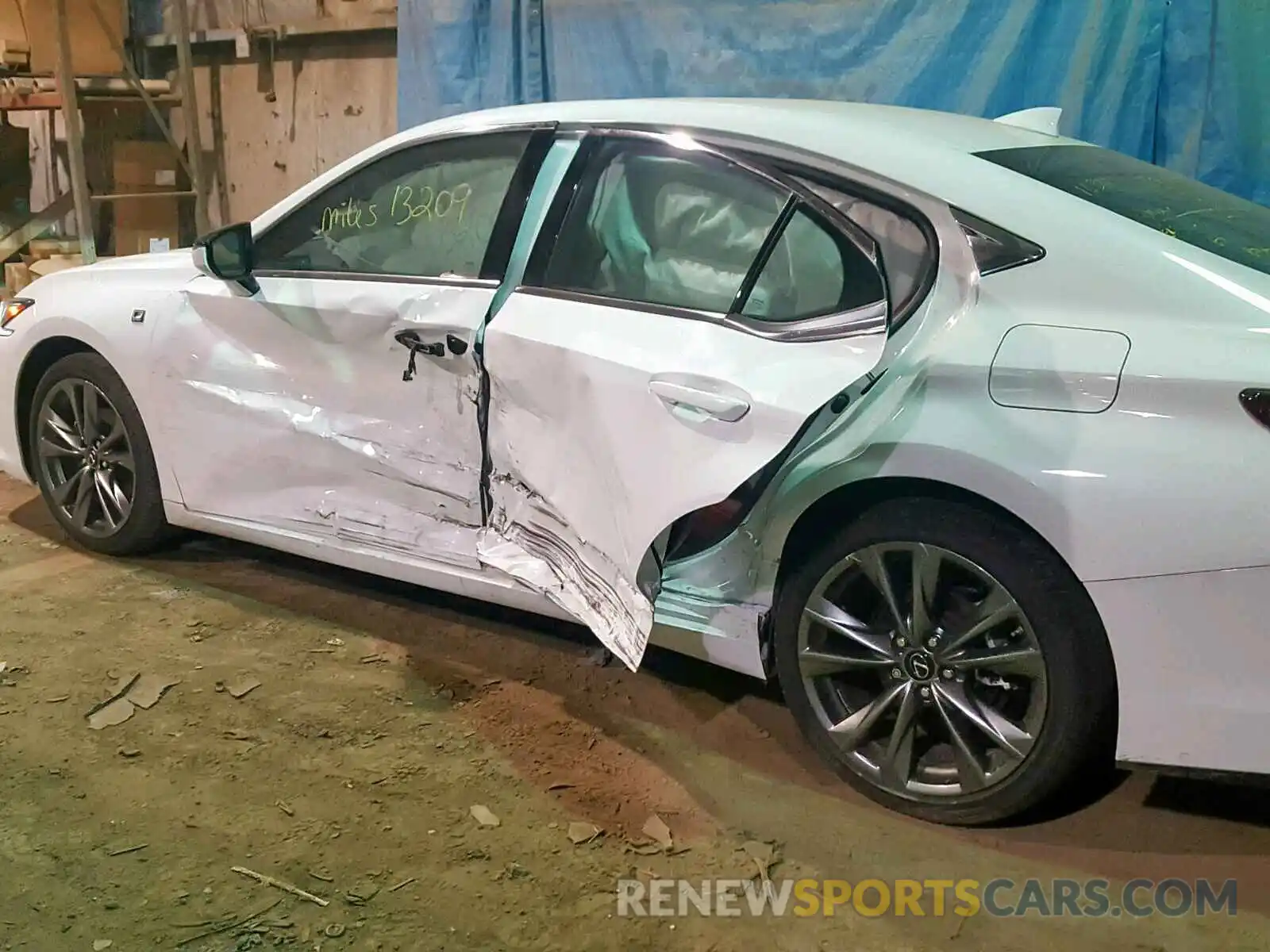 9 Фотография поврежденного автомобиля 58ABZ1B16KU004578 LEXUS ES350 2019