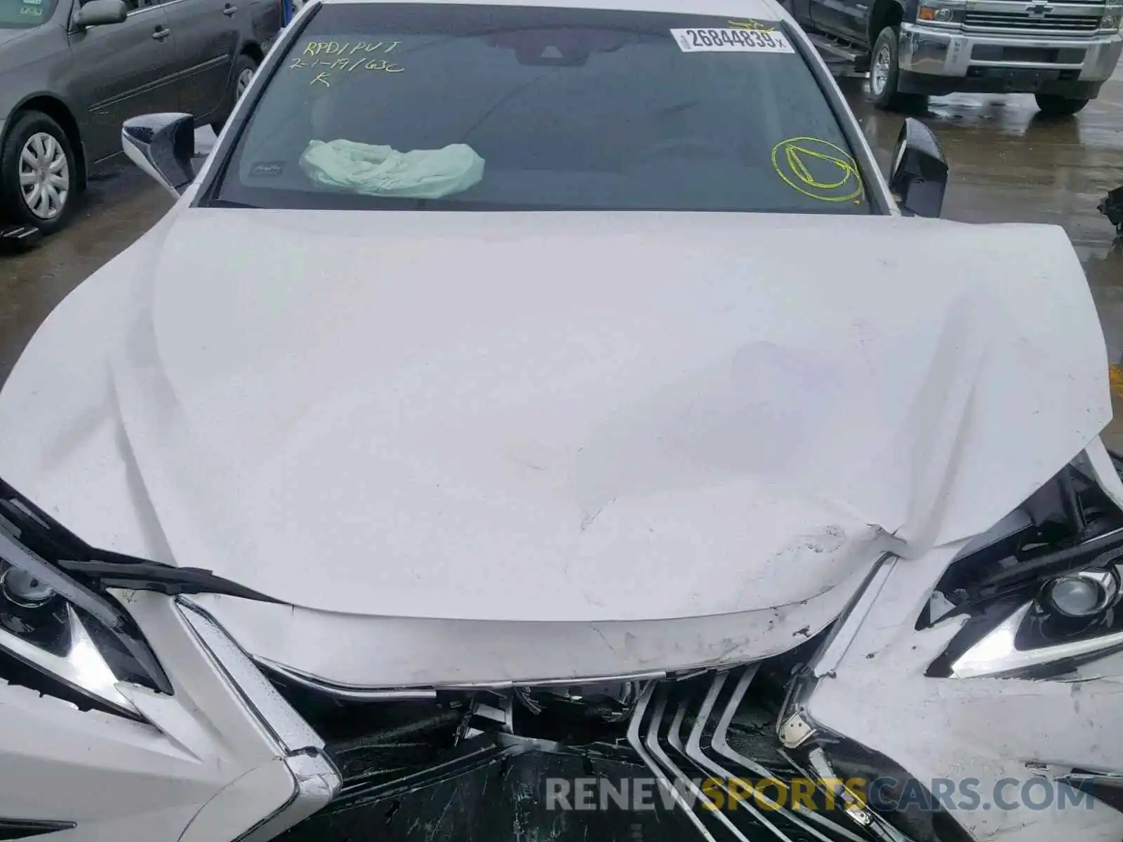 7 Photograph of a damaged car 58ABZ1B16KU016729 LEXUS ES350 2019
