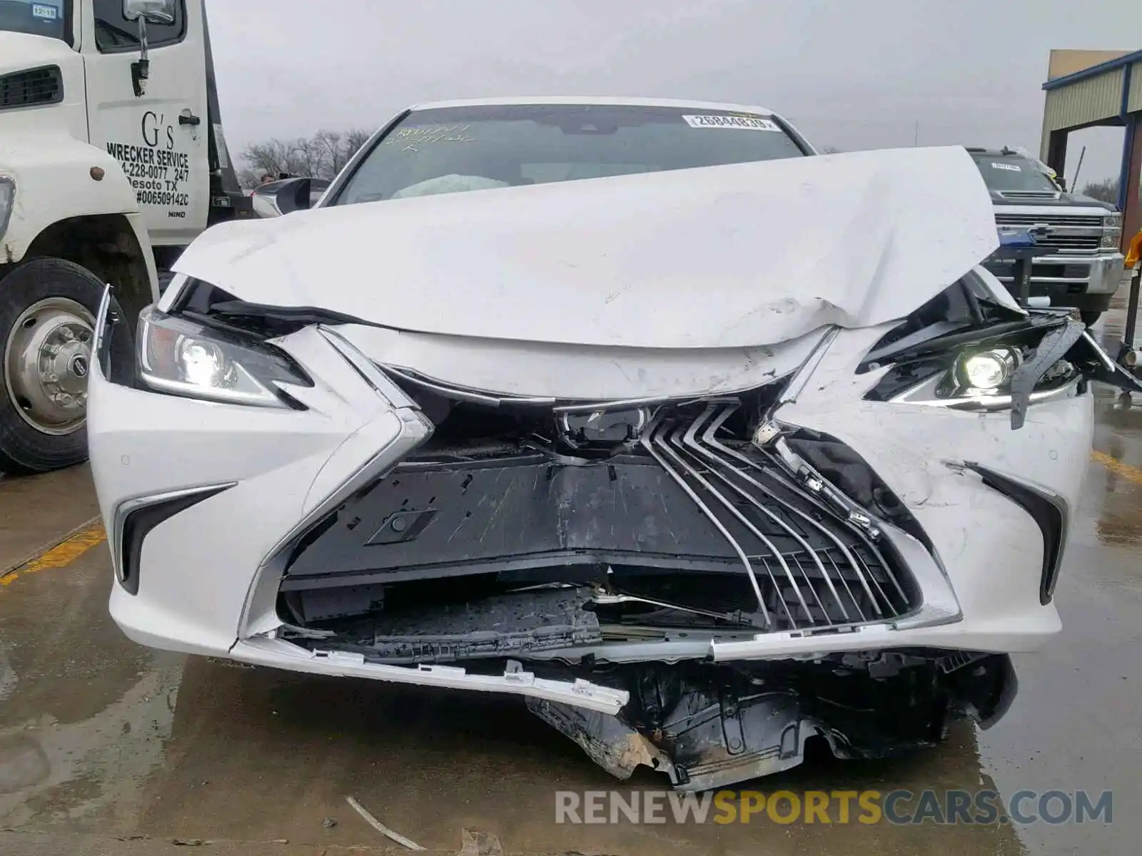 9 Photograph of a damaged car 58ABZ1B16KU016729 LEXUS ES350 2019