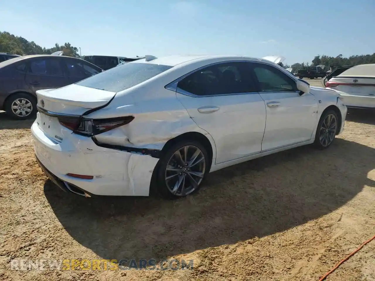 3 Photograph of a damaged car 58ABZ1B17KU006243 LEXUS ES350 2019
