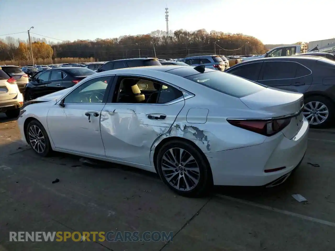 2 Фотография поврежденного автомобиля 58ABZ1B17KU008140 LEXUS ES350 2019