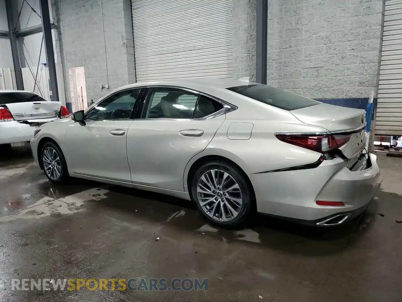 2 Photograph of a damaged car 58ABZ1B17KU016416 LEXUS ES350 2019
