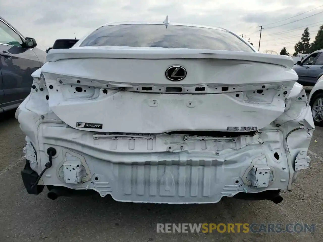6 Photograph of a damaged car 58ABZ1B17KU022085 LEXUS ES350 2019