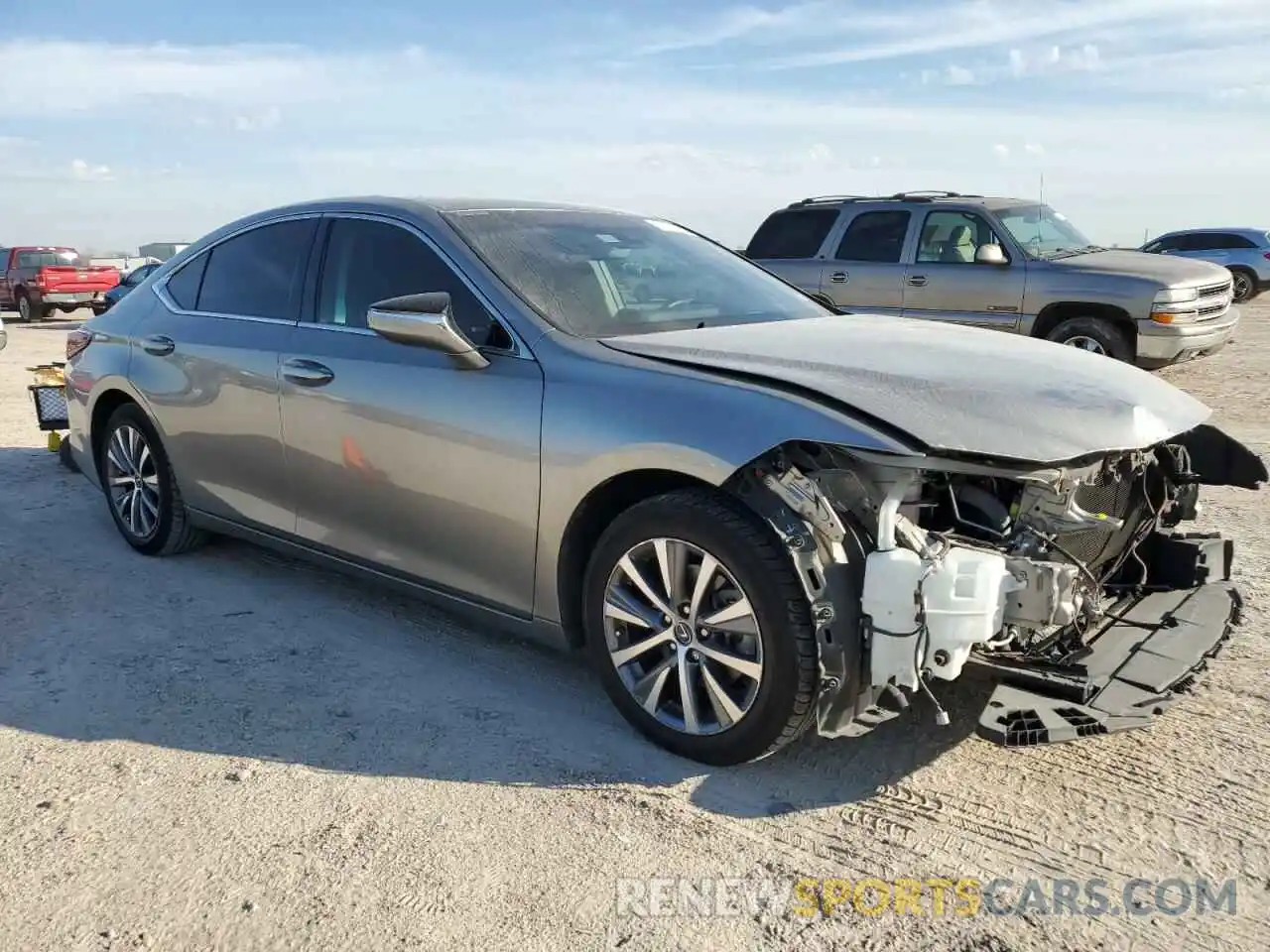 4 Photograph of a damaged car 58ABZ1B17KU022751 LEXUS ES350 2019