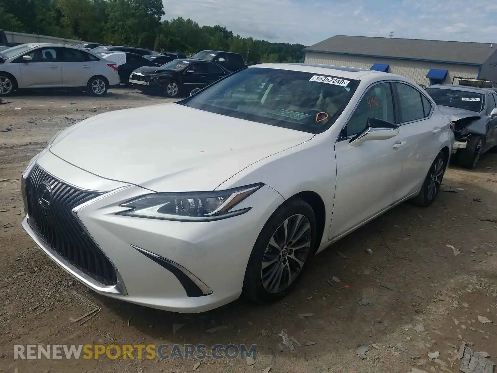 2 Photograph of a damaged car 58ABZ1B18KU035931 LEXUS ES350 2019